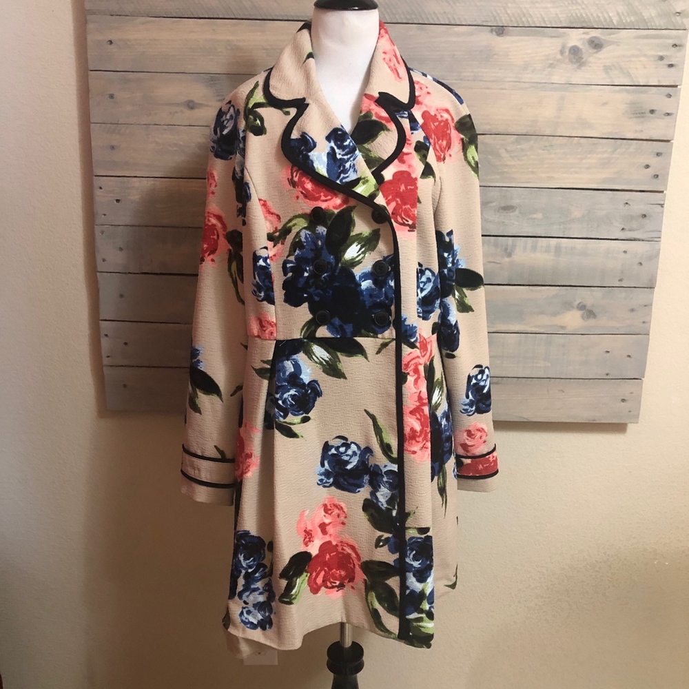 Elle Peacoat